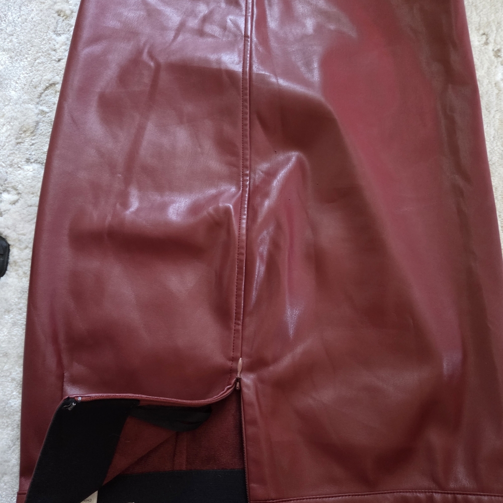 Brochu Walker Black and Burgundy Leather Skirt